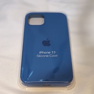 Apple iPhone 13 Silicone Cover - Deep Blue